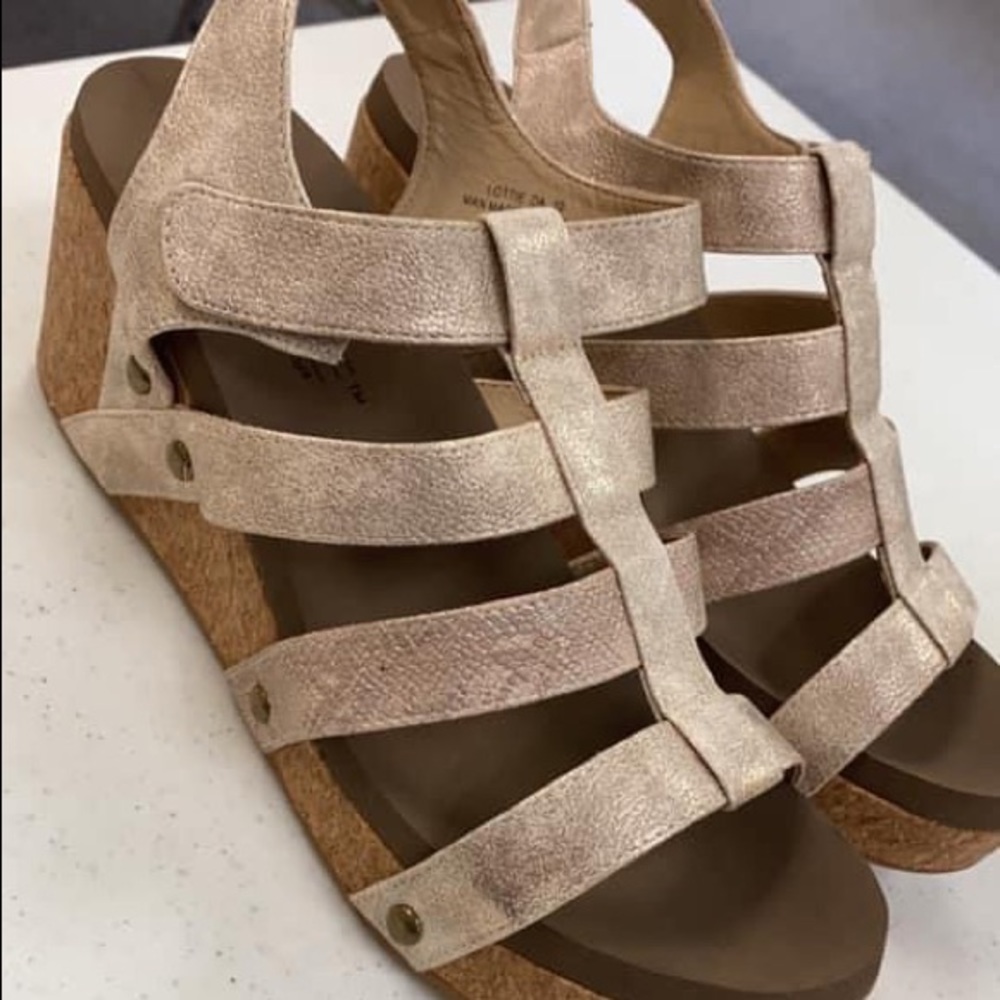 Corkys size 10 BRAND NEW